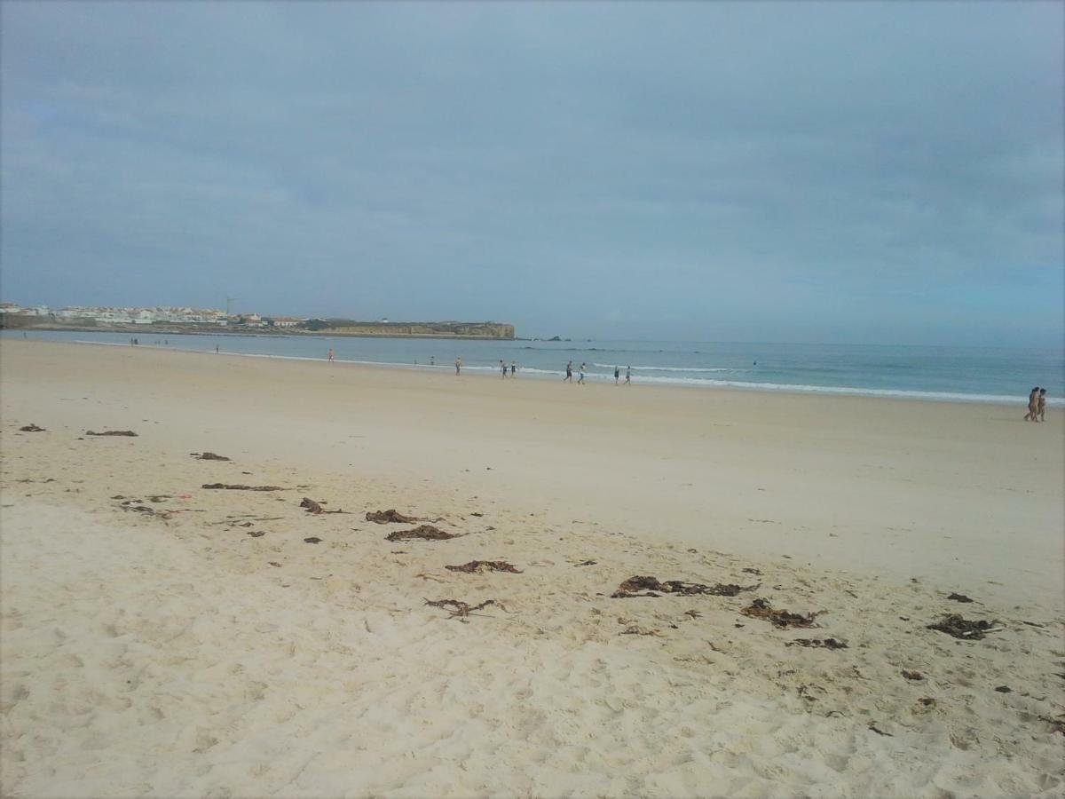Casa Da Praia De Peniche Apartment Bagian luar foto