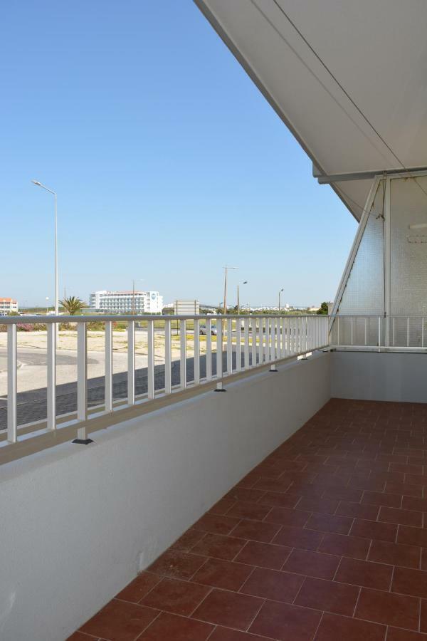 Casa Da Praia De Peniche Apartment Bagian luar foto